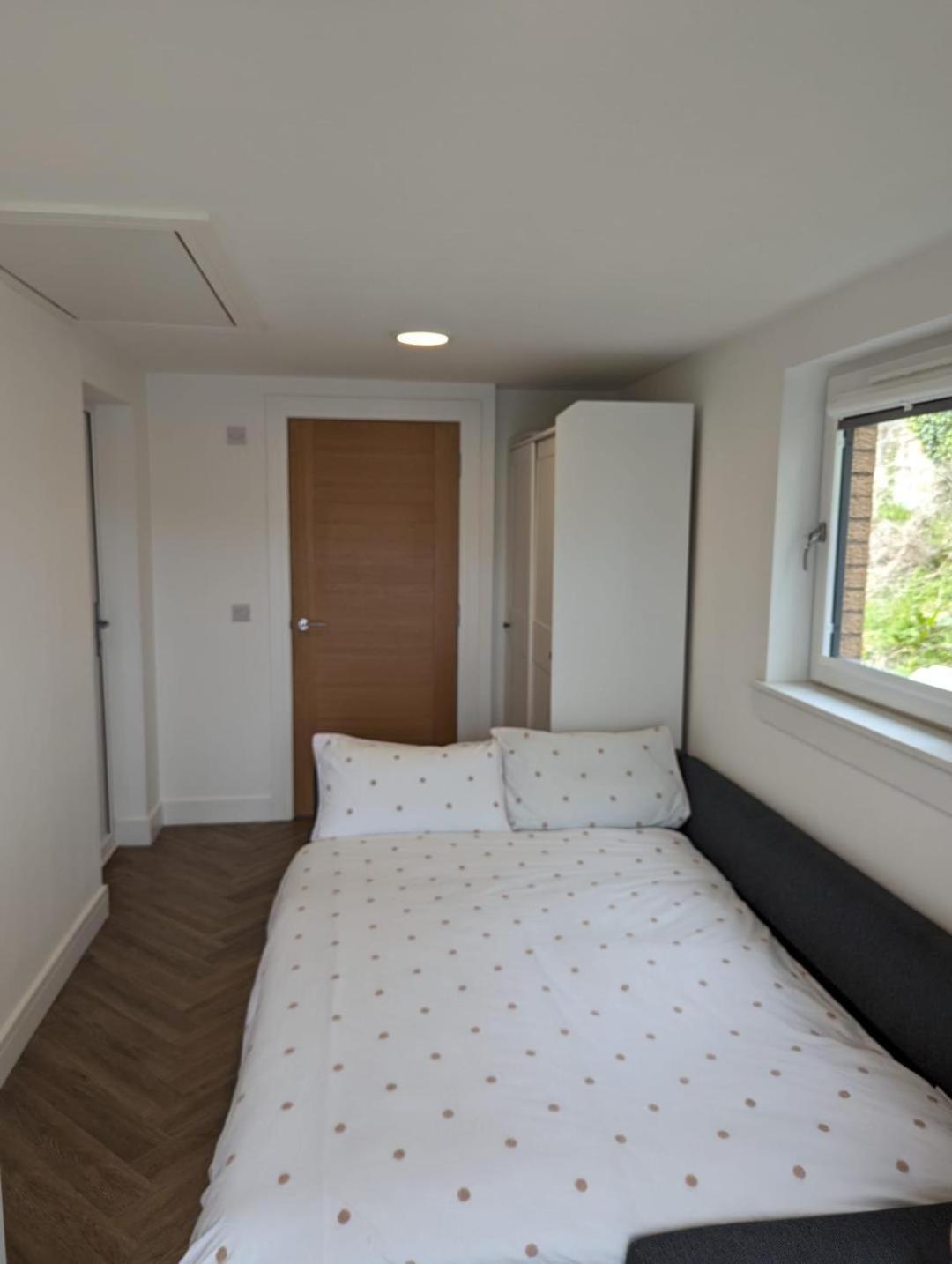 En-Suite Double Room With Private Entrance Edimburgo Exterior foto